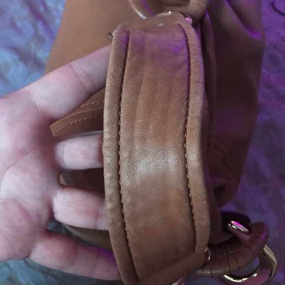 Michael Kors Soft Leather Oversized ID Chain Large Shoulder Bag - Picture 16 of 16